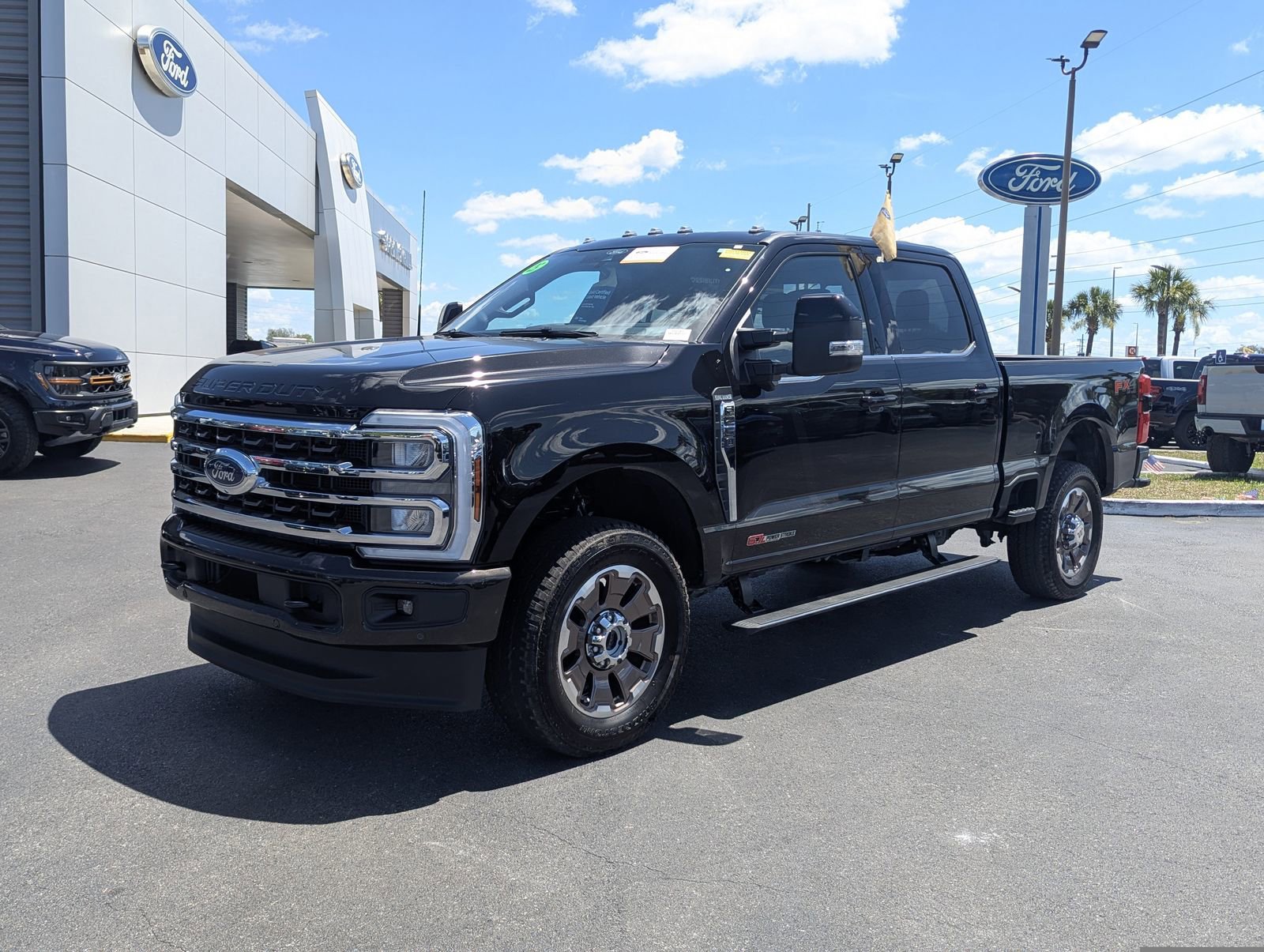 Certified 2025 Ford F250 King Ranch AWD/4WD image 9