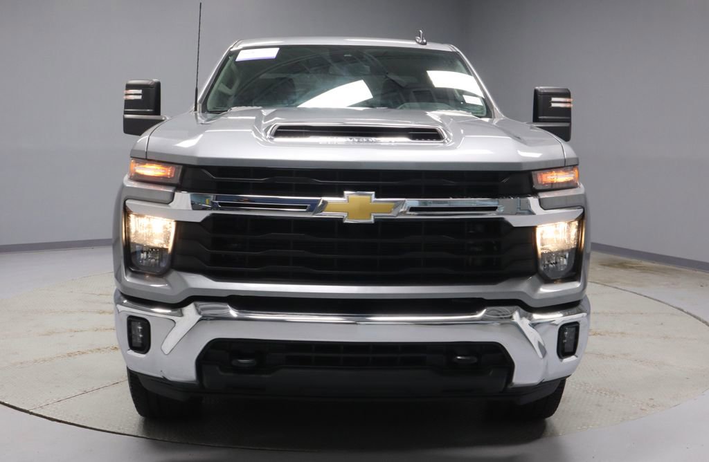 Used 2025 Chevrolet Silverado 3500 LT w/ Convenience Package AWD/4WD image 7
