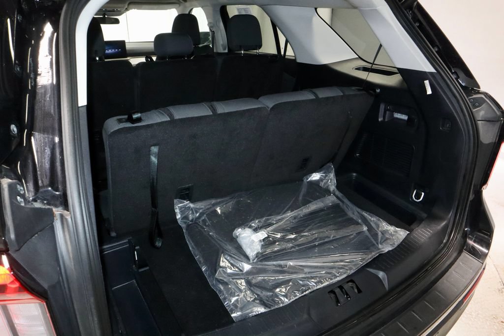 Certified 2025 Ford Explorer Active AWD/4WD image 13