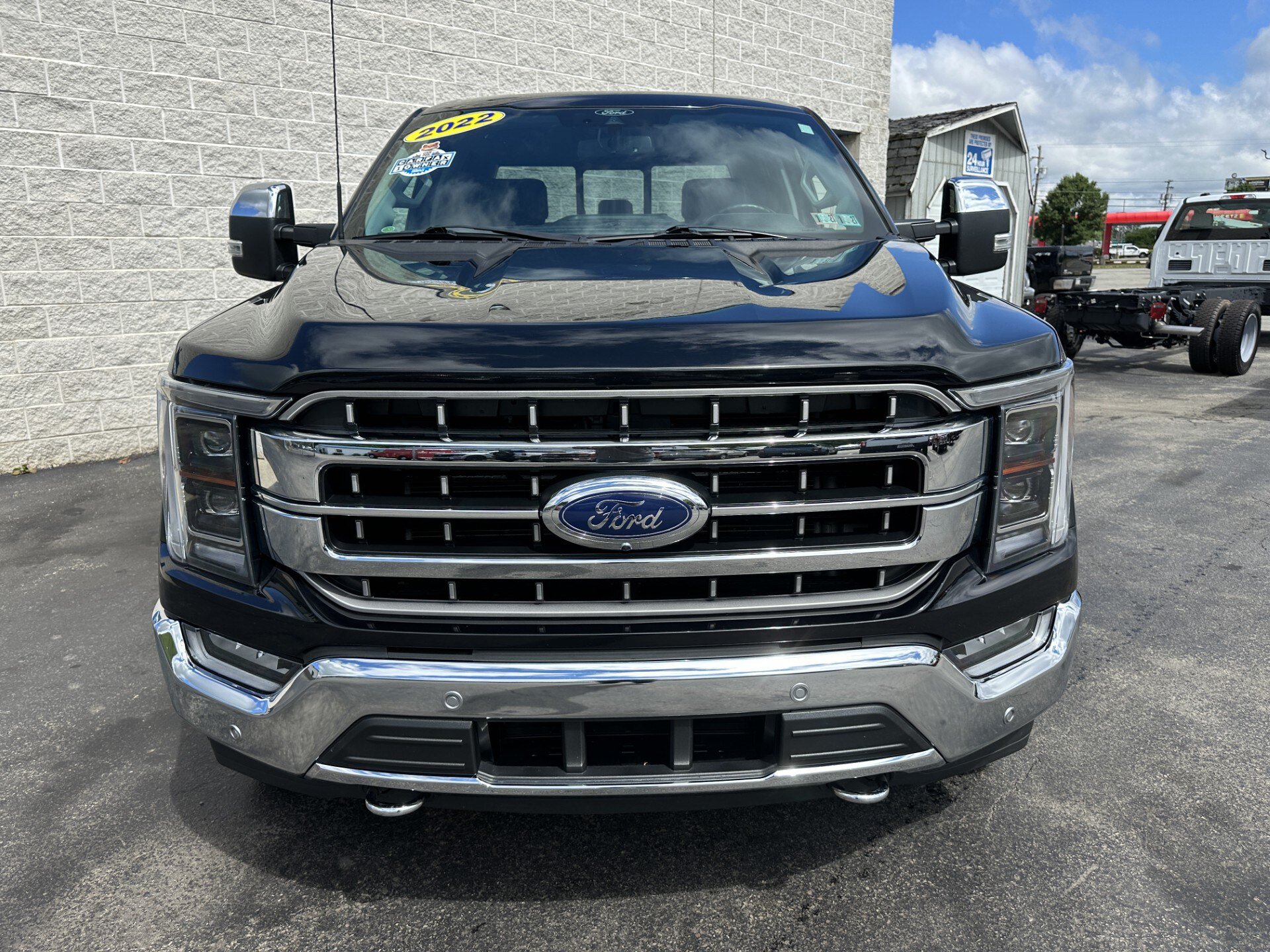 Certified 2022 Ford F150 Lariat w/ Equipment Group 502A High AWD/4WD image 3