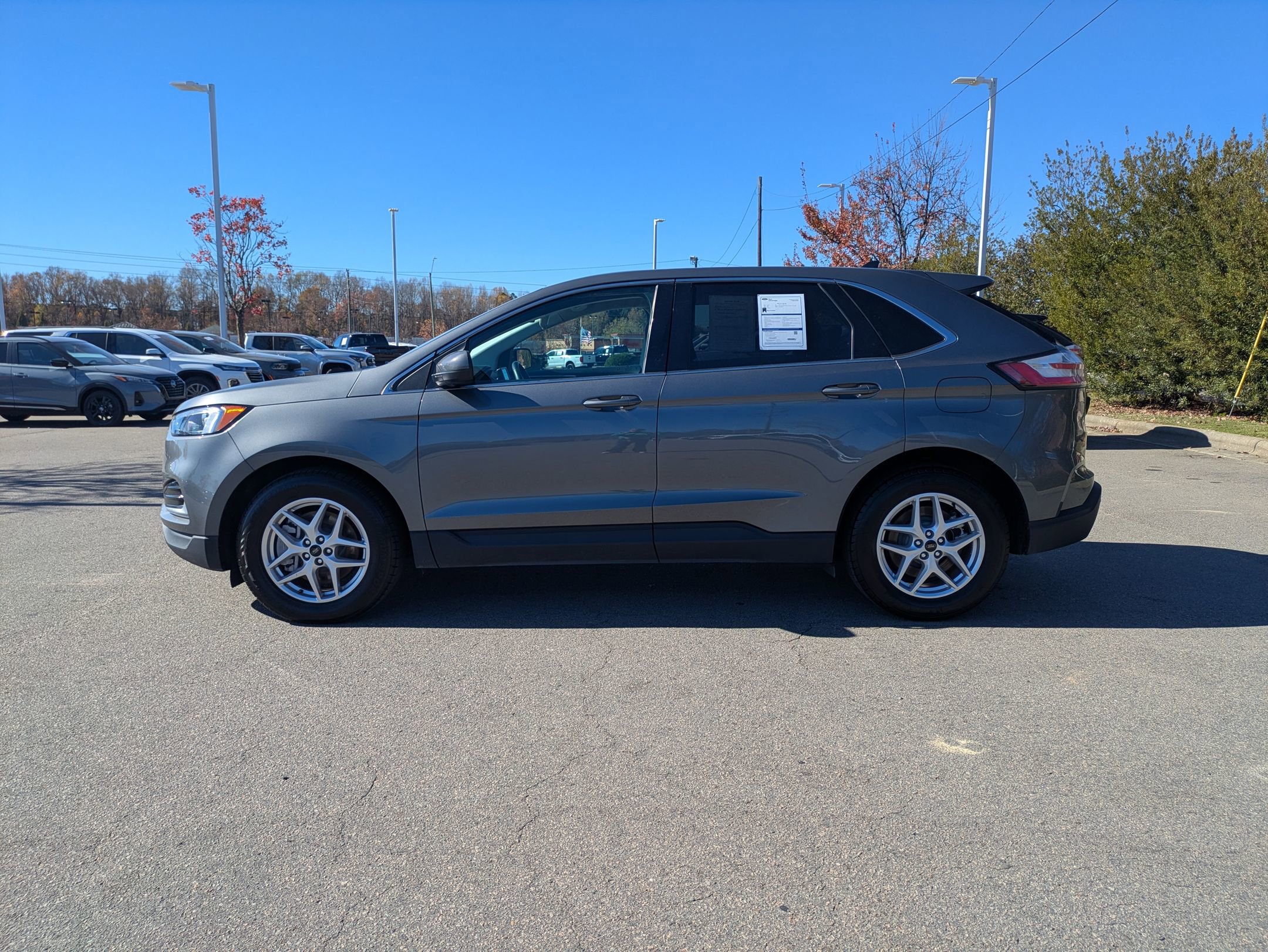 Certified 2024 Ford Edge SEL image 7