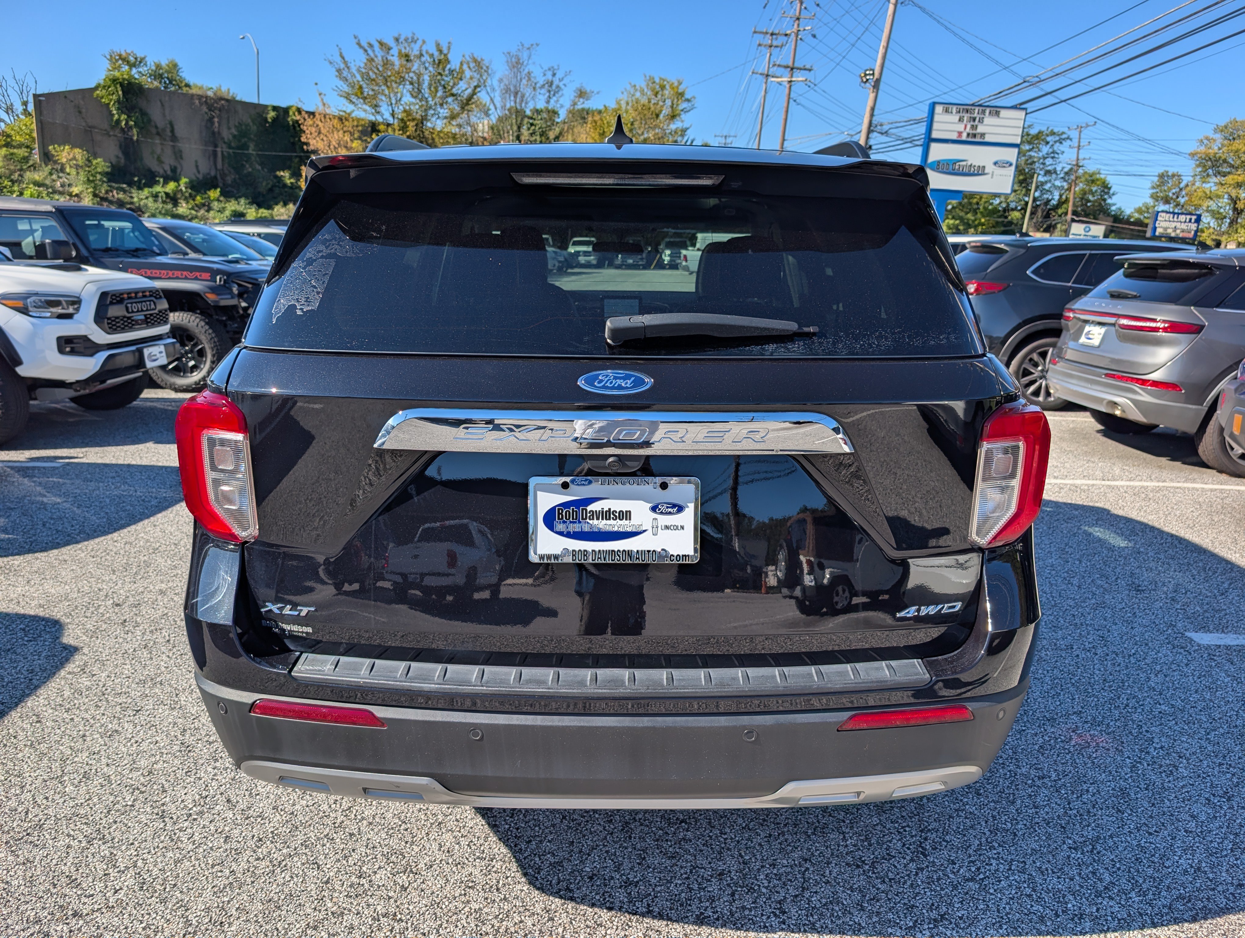 Certified 2023 Ford Explorer XLT w/ Equipment Group 202A AWD/4WD image 6