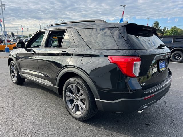 Certified 2022 Ford Explorer XLT w/ Equipment Group 202A AWD/4WD image 5