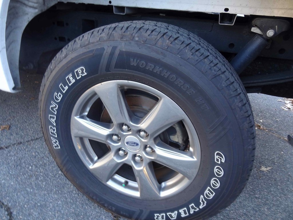 Certified 2020 Ford F150 XLT w/ Equipment Group 302A Luxury image 15