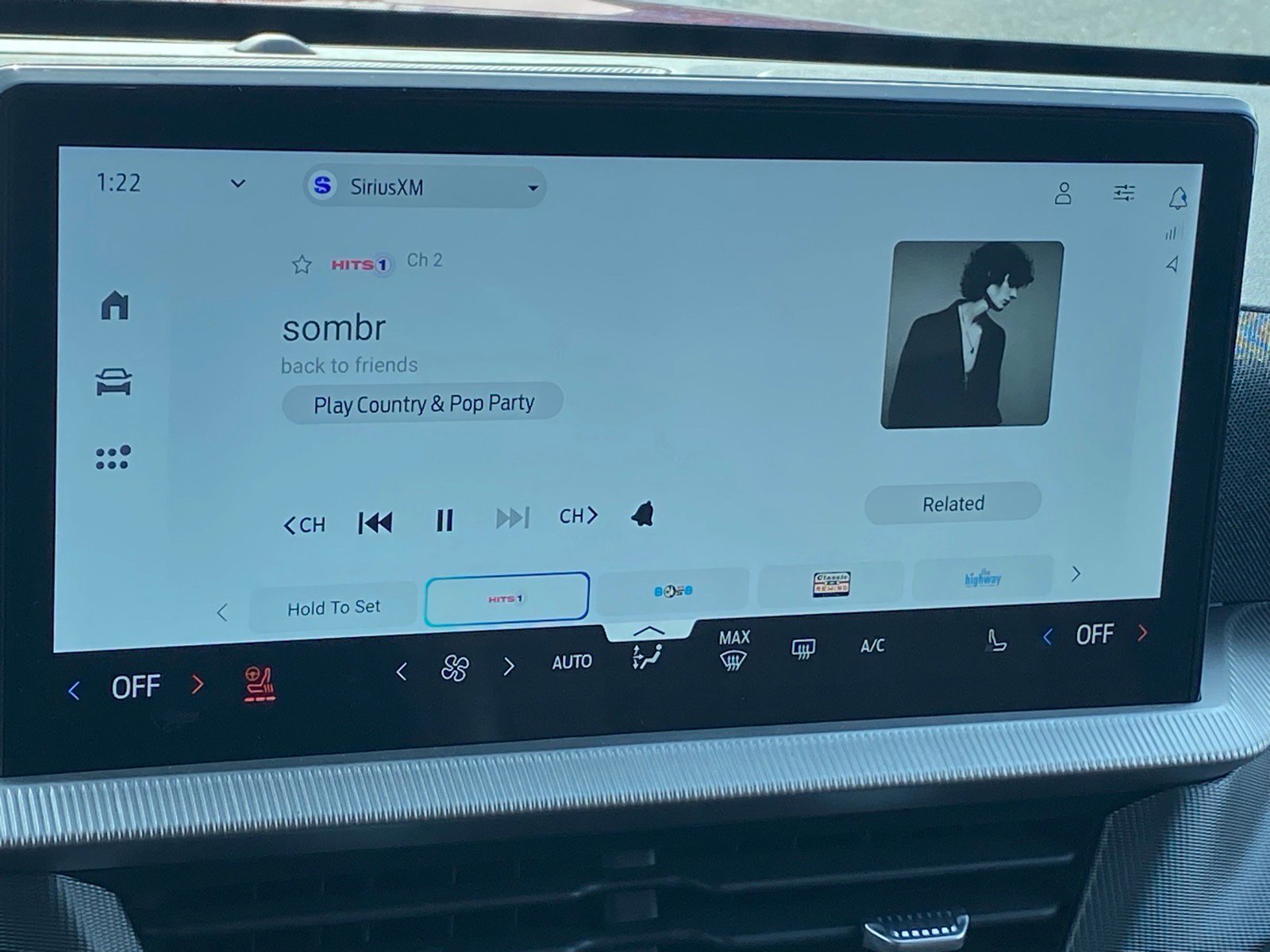 Certified 2025 Ford Explorer ST-Line image 7