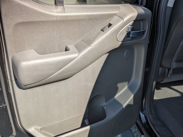 Used 2020 Nissan Frontier PRO-4X w/ Pro-4x Utility Package AWD/4WD image 28