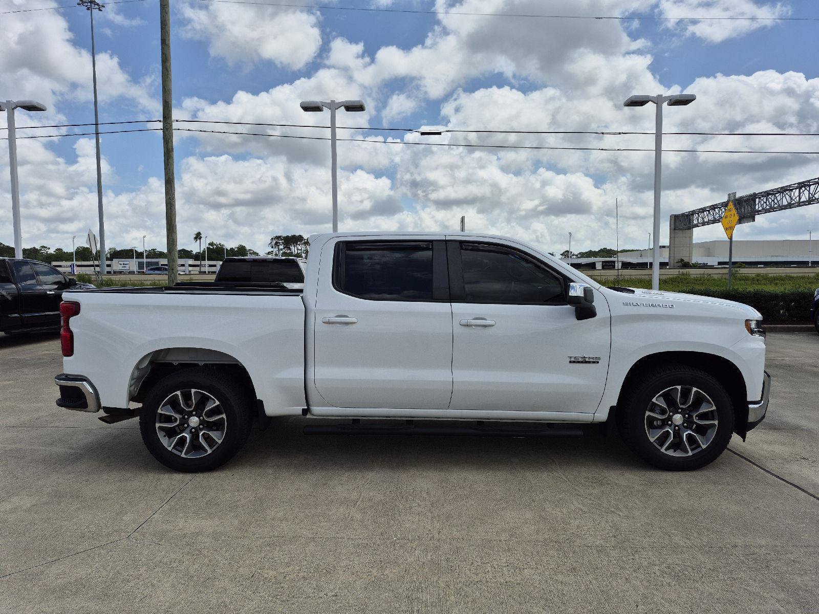 Used 2022 Chevrolet Silverado 1500 LT w/ Convenience Package II RWD image 12