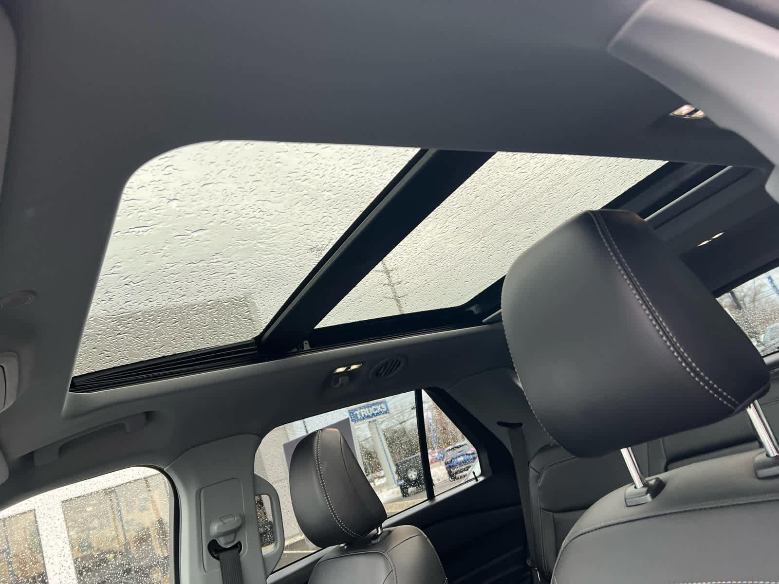 Certified 2023 Ford Explorer XLT w/ Equipment Group 202A image 15