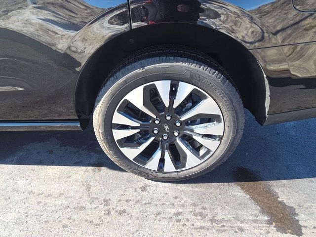 Certified 2025 Ford Expedition Platinum w/ Driver's Package image 14