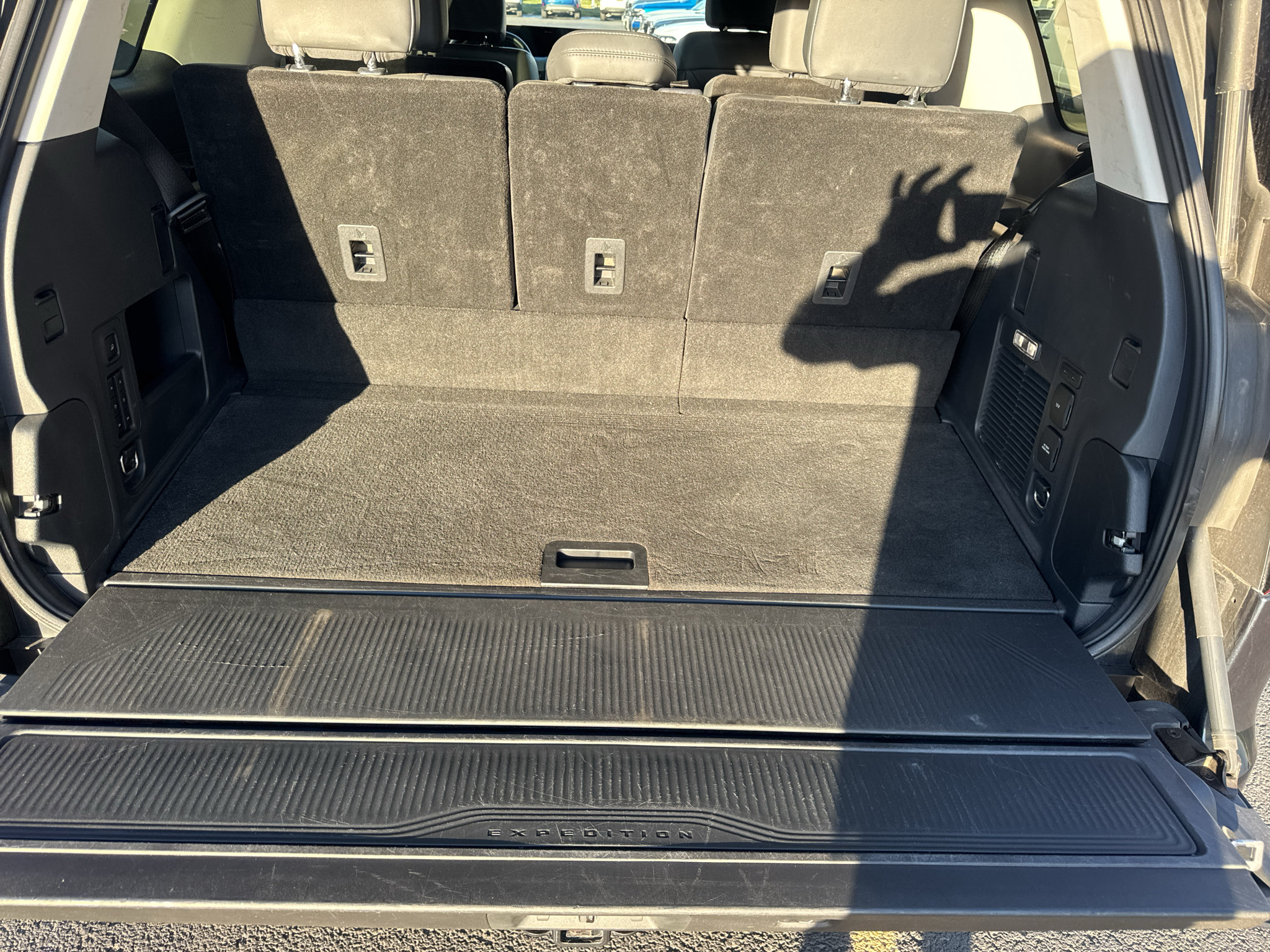 Certified 2025 Ford Expedition Active AWD/4WD image 10