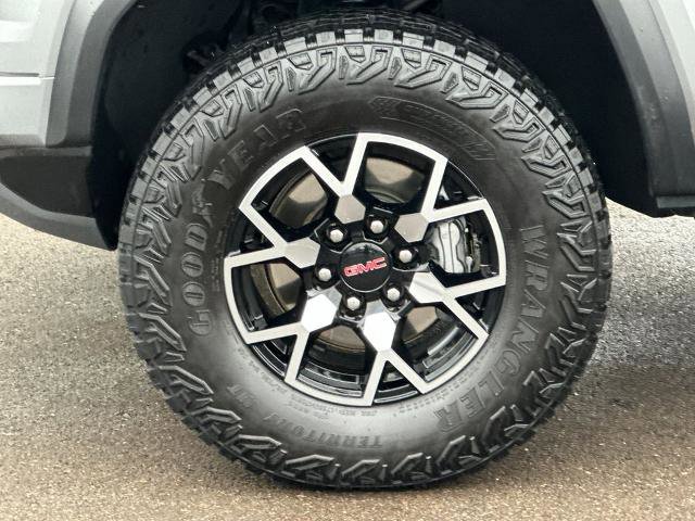Used 2024 GMC Canyon AT4X image 23