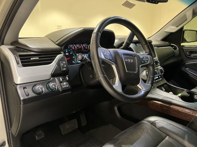 Used 2017 GMC Yukon SLT AWD/4WD image 9