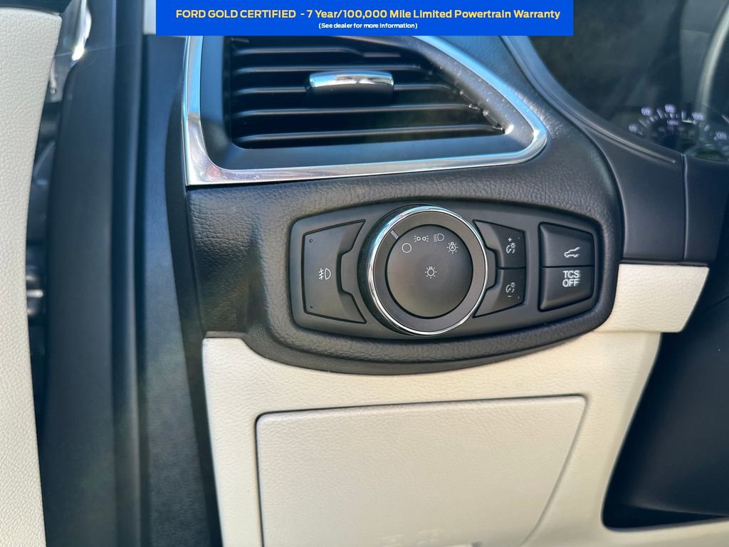 Certified 2024 Ford Edge Titanium image 19