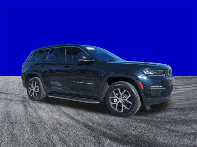 Used 2024 Jeep Grand Cherokee Limited image 2