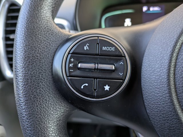 Used 2023 Kia Soul LX image 20