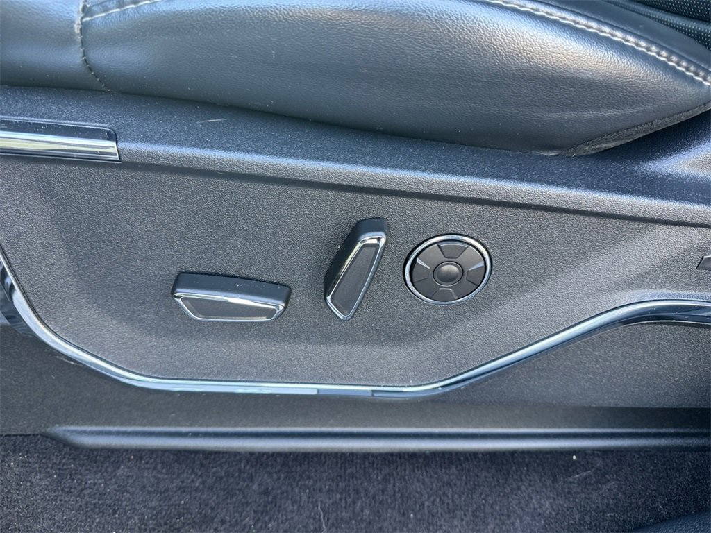 Certified 2022 Ford F150 Platinum w/ Equipment Group 701A High image 20