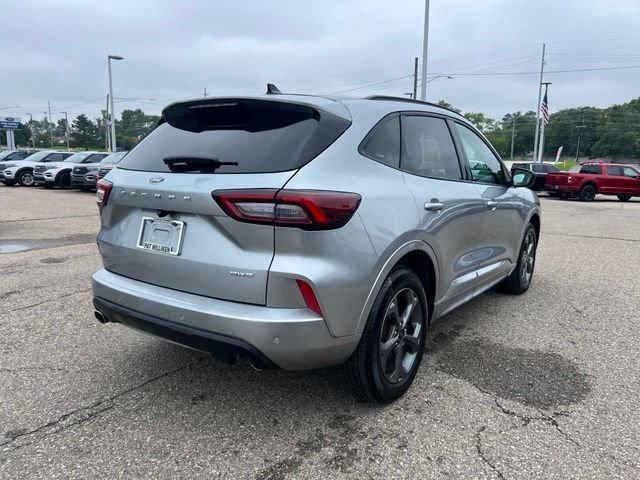 Certified 2024 Ford Escape ST-Line w/ Tech Pack #1 AWD/4WD image 4