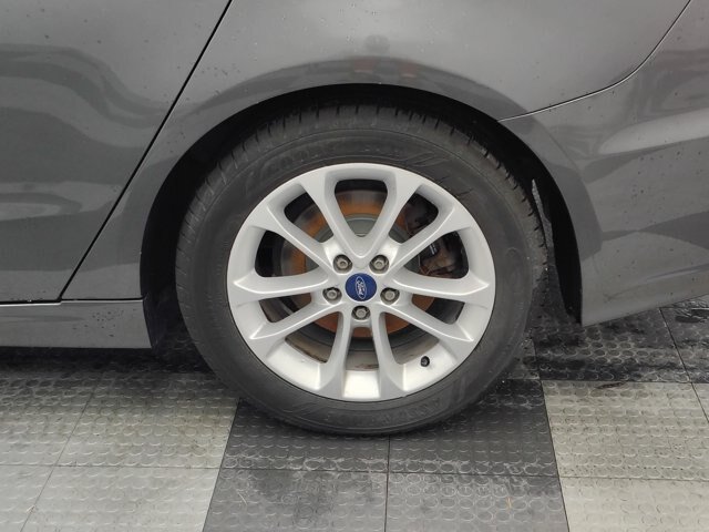 Certified 2019 Ford Fusion SE FWD image 15
