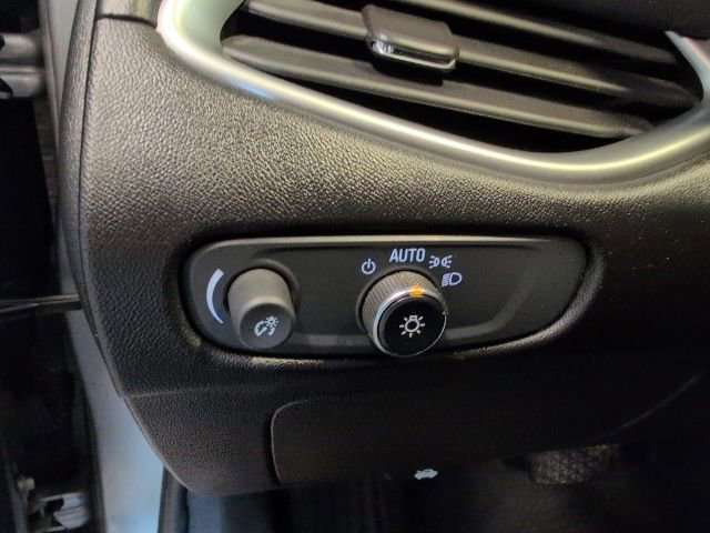 Used 2023 Chevrolet Malibu LT image 18