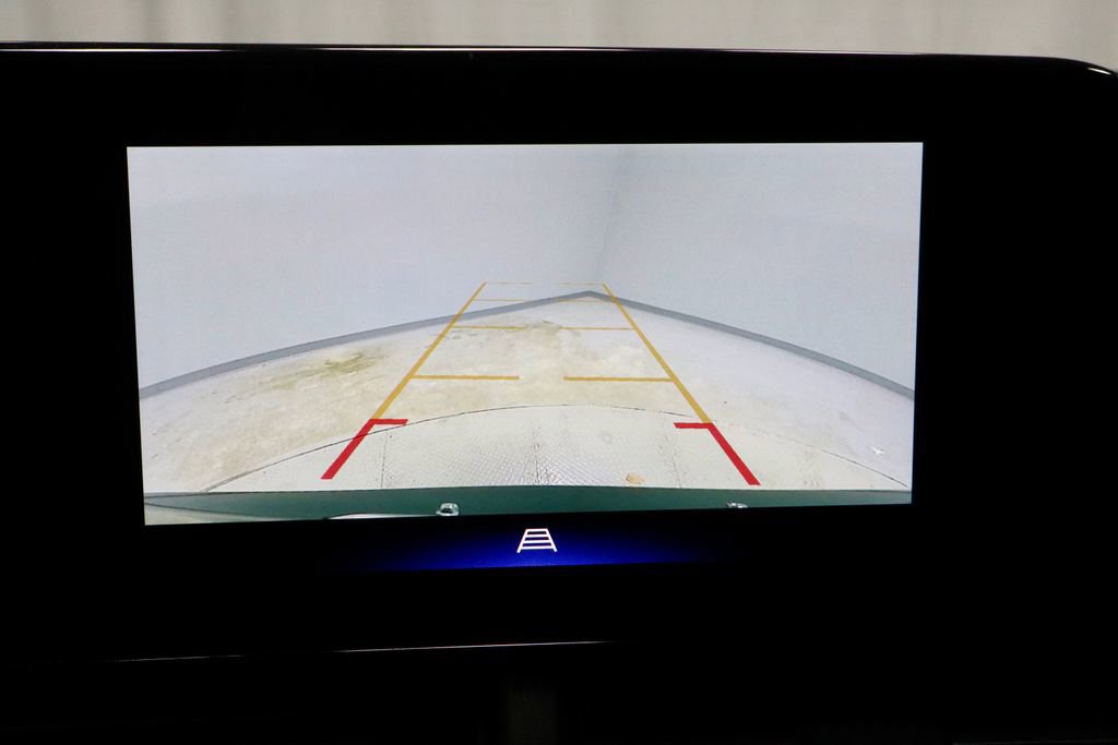 Used 2025 Chevrolet Trax LT w/ LT Convenience Package image 9