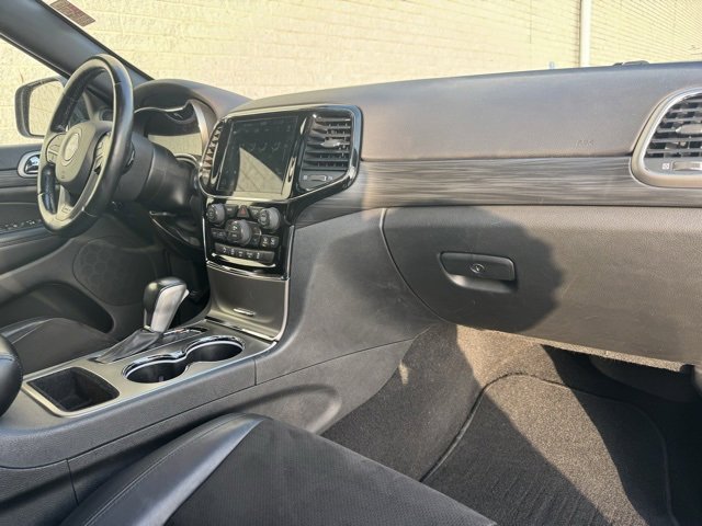 Used 2020 Jeep Grand Cherokee Altitude image 19