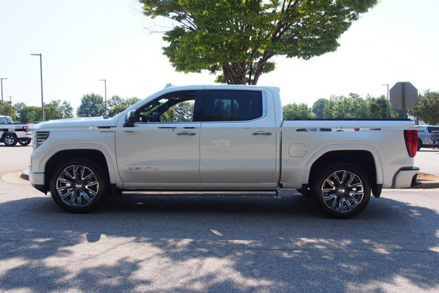Used 2024 GMC Sierra 1500 Denali AWD/4WD image 4