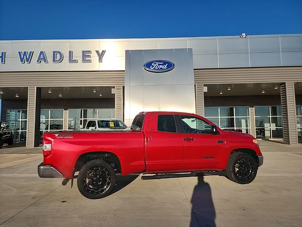 Used 2017 Toyota Tundra SR5 image 6