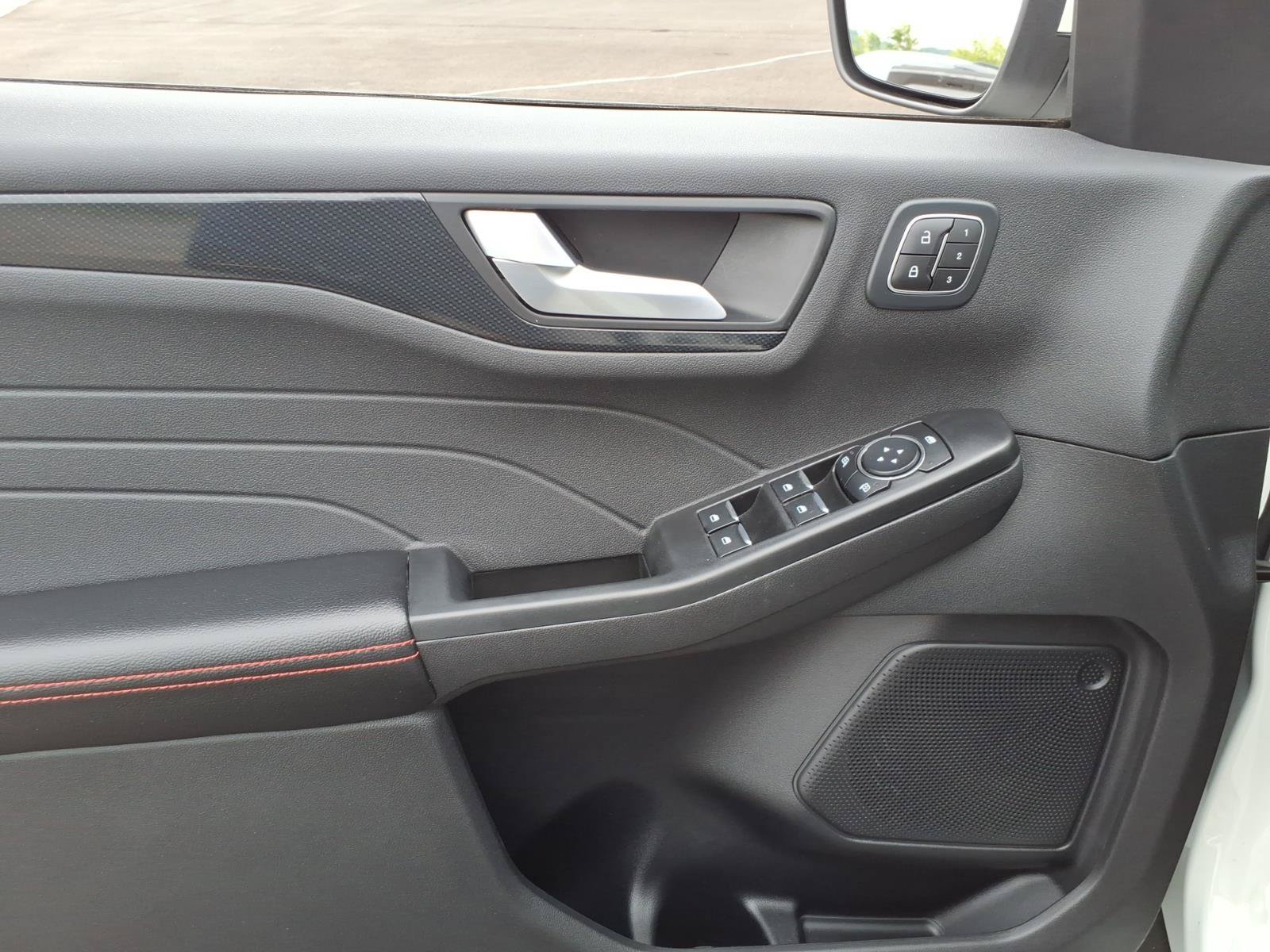 Certified 2023 Ford Escape ST-Line Elite AWD/4WD image 14
