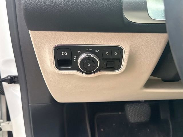 Used 2021 Mercedes-Benz GLB 250 image 27