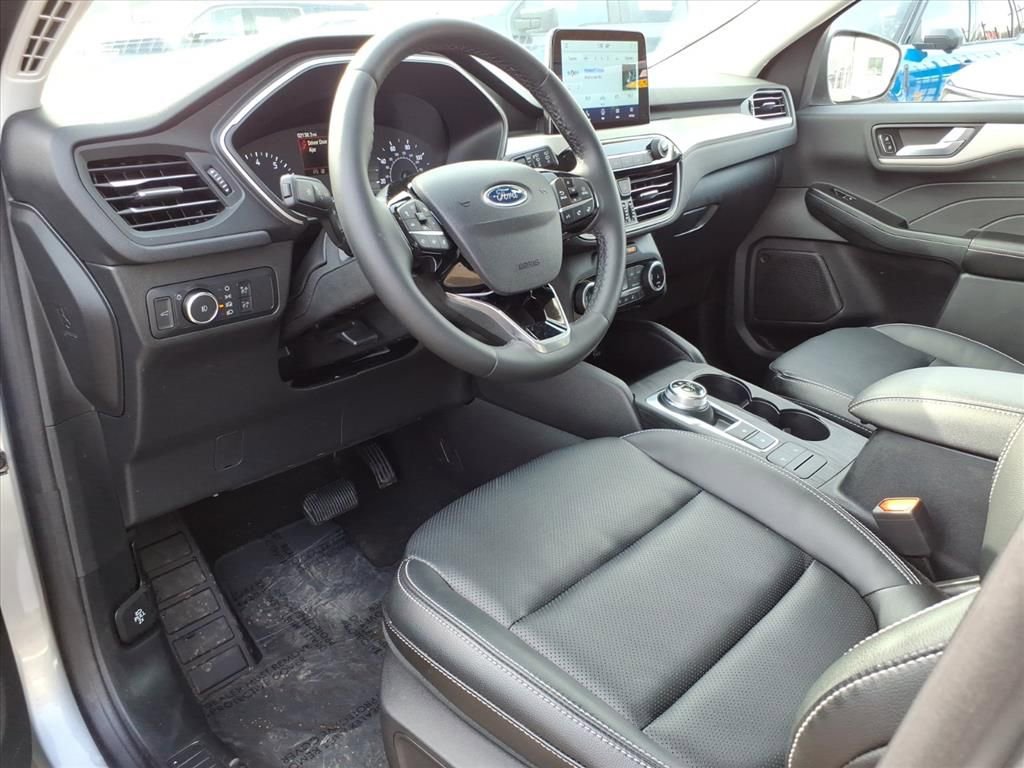 Certified 2022 Ford Escape SEL image 12