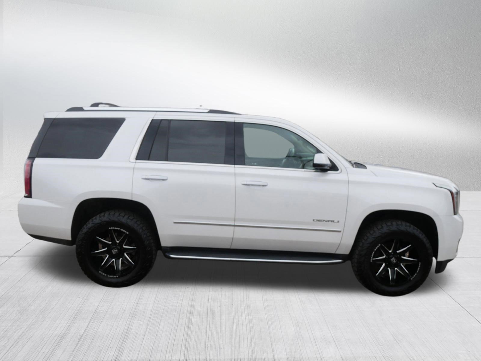 Used 2018 GMC Yukon Denali w/ Enhanced Security Package image 6