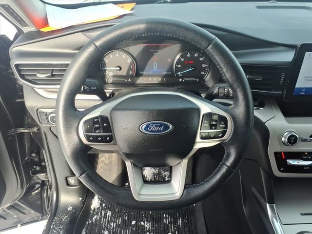 Certified 2023 Ford Explorer XLT w/ Equipment Group 202A image 18