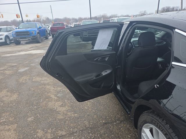 Used 2017 Chevrolet Malibu LT image 28