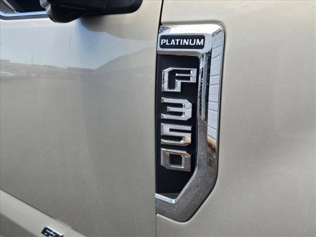 Certified 2018 Ford F350 Platinum w/ Platinum Ultimate Package AWD/4WD image 6