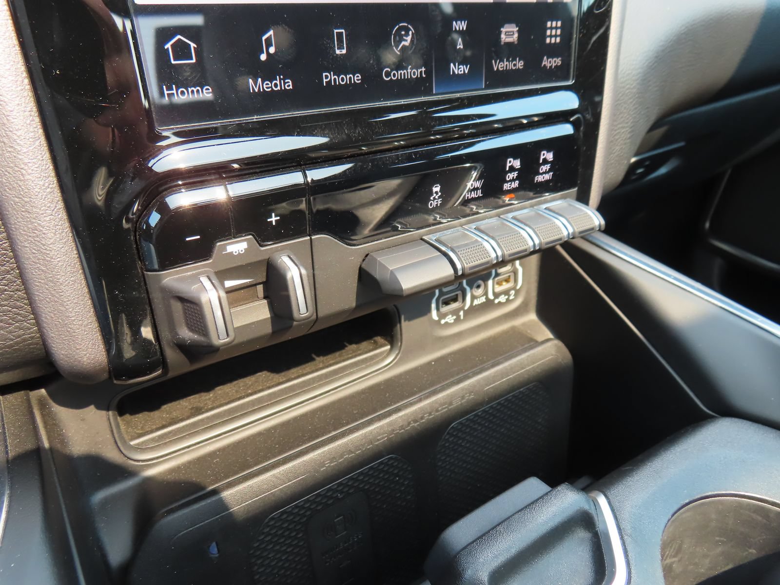 Used 2023 RAM 1500 Laramie AWD/4WD image 29