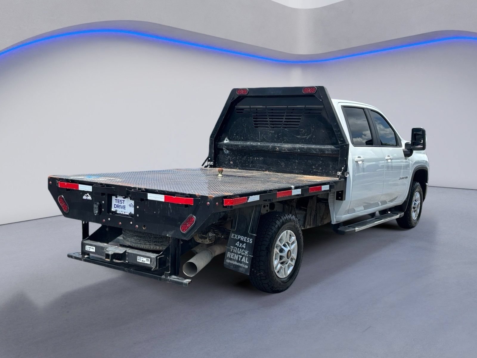 Used 2024 Chevrolet Silverado 2500 LT w/ Convenience Package AWD/4WD image 3