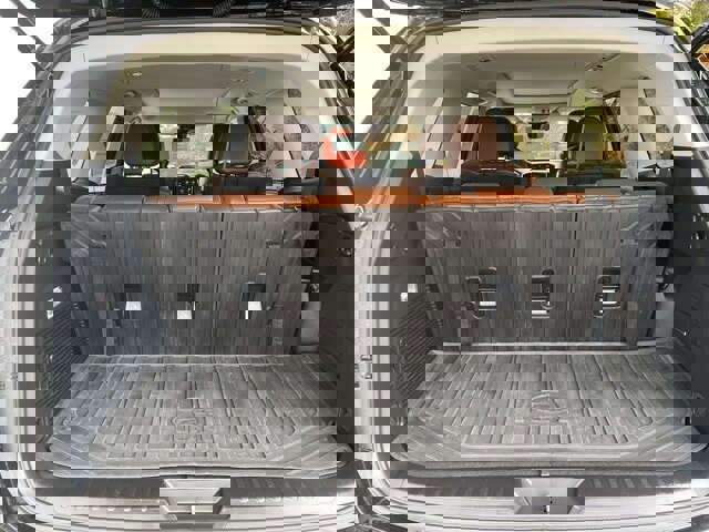 Used 2023 Subaru Ascent Touring image 9