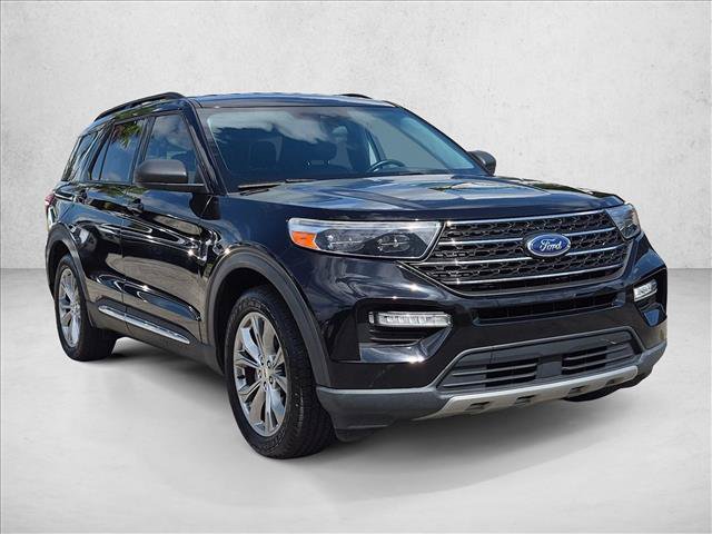 Certified 2022 Ford Explorer XLT w/ Equipment Group 202A RWD image 3