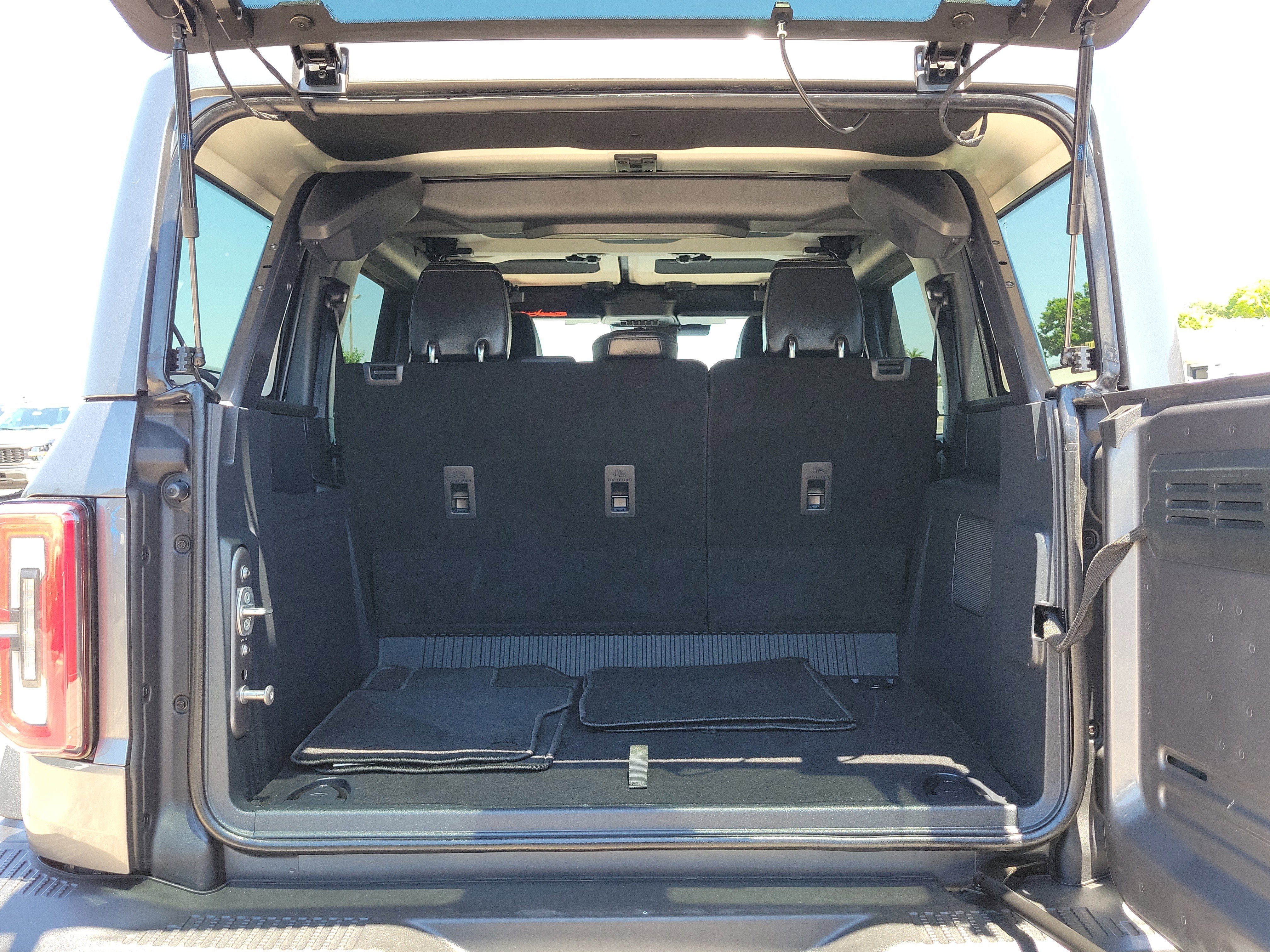Certified 2025 Ford Bronco Badlands AWD/4WD image 10