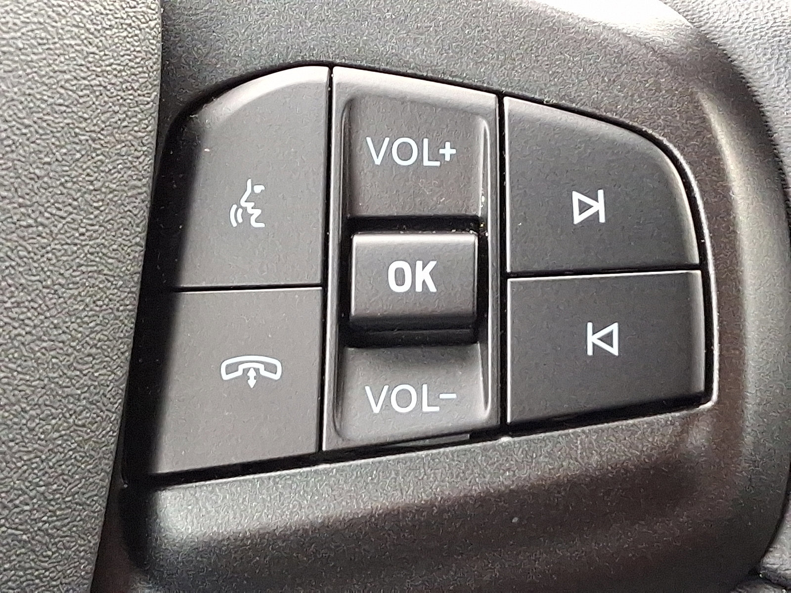 Certified 2025 Ford Mustang Mach-E Premium image 22