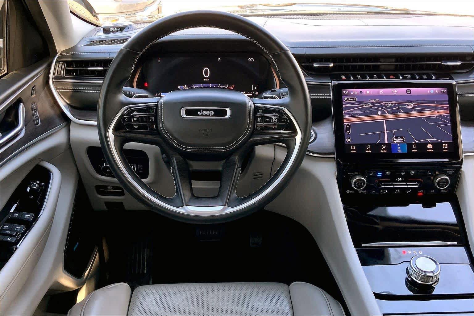Used 2021 Jeep Grand Cherokee L Overland w/ Luxury Tech Group IV RWD image 11