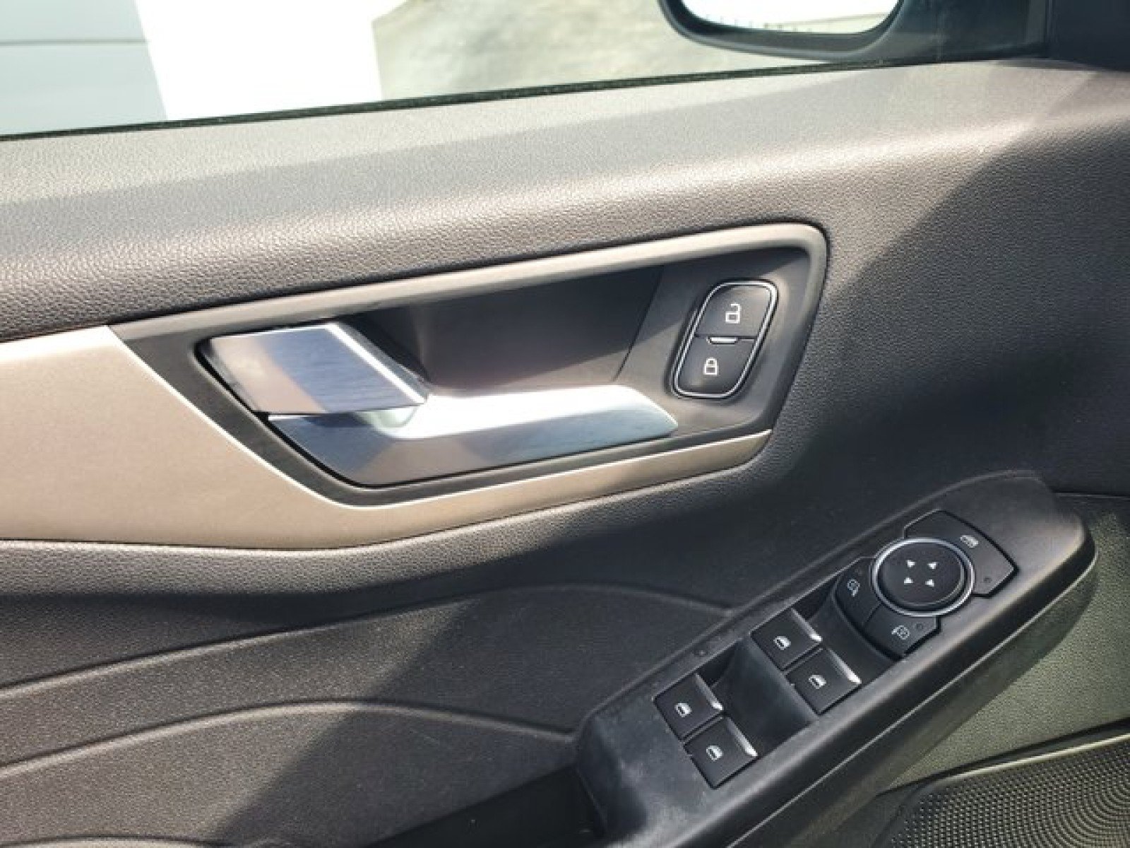 Certified 2022 Ford Escape SEL FWD image 15