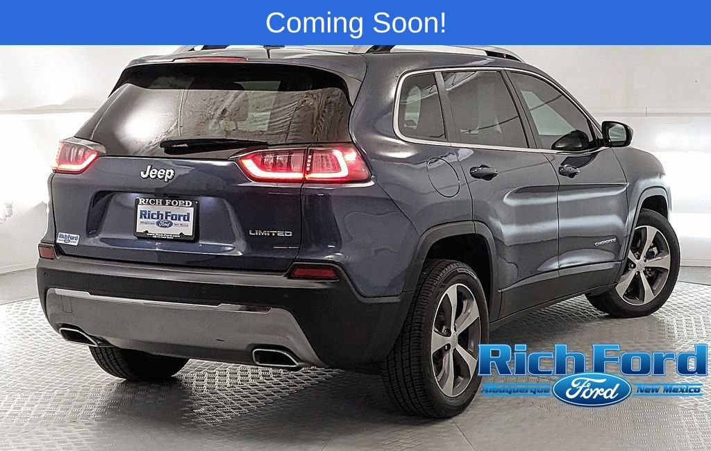 Used 2021 Jeep Cherokee Limited w/ Elite Package FWD image 3