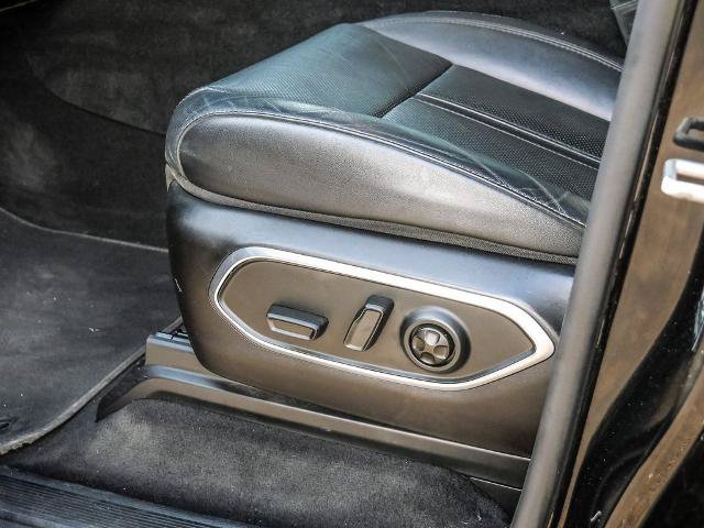 Used 2022 Jeep Wagoneer Series II AWD/4WD image 32