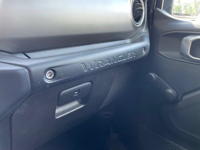 Used 2018 Jeep Wrangler Sport AWD/4WD image 32
