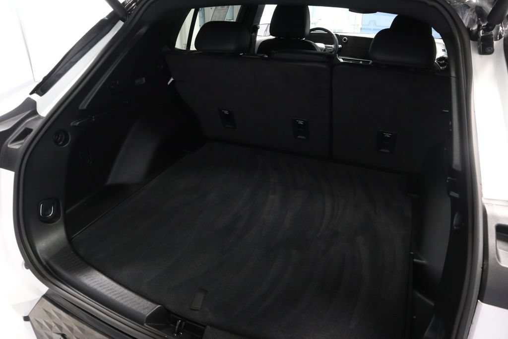 Used 2024 Chevrolet Equinox EV RS FWD image 17