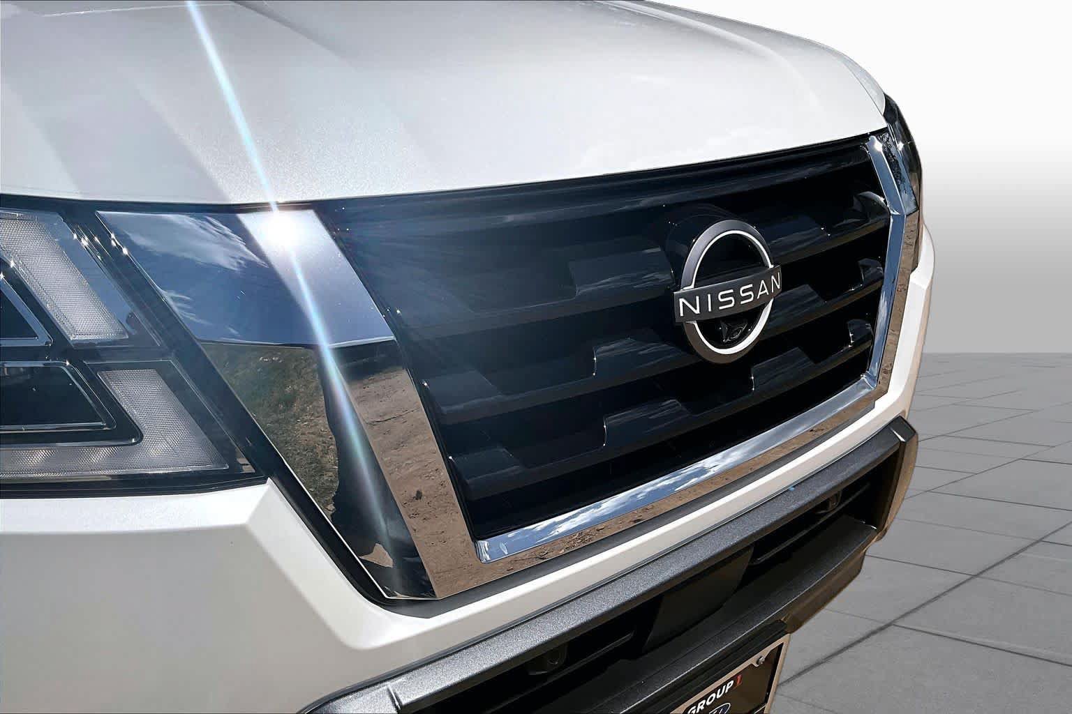 Used 2022 Nissan Armada Platinum w/ Captain's Chairs Package AWD/4WD image 30