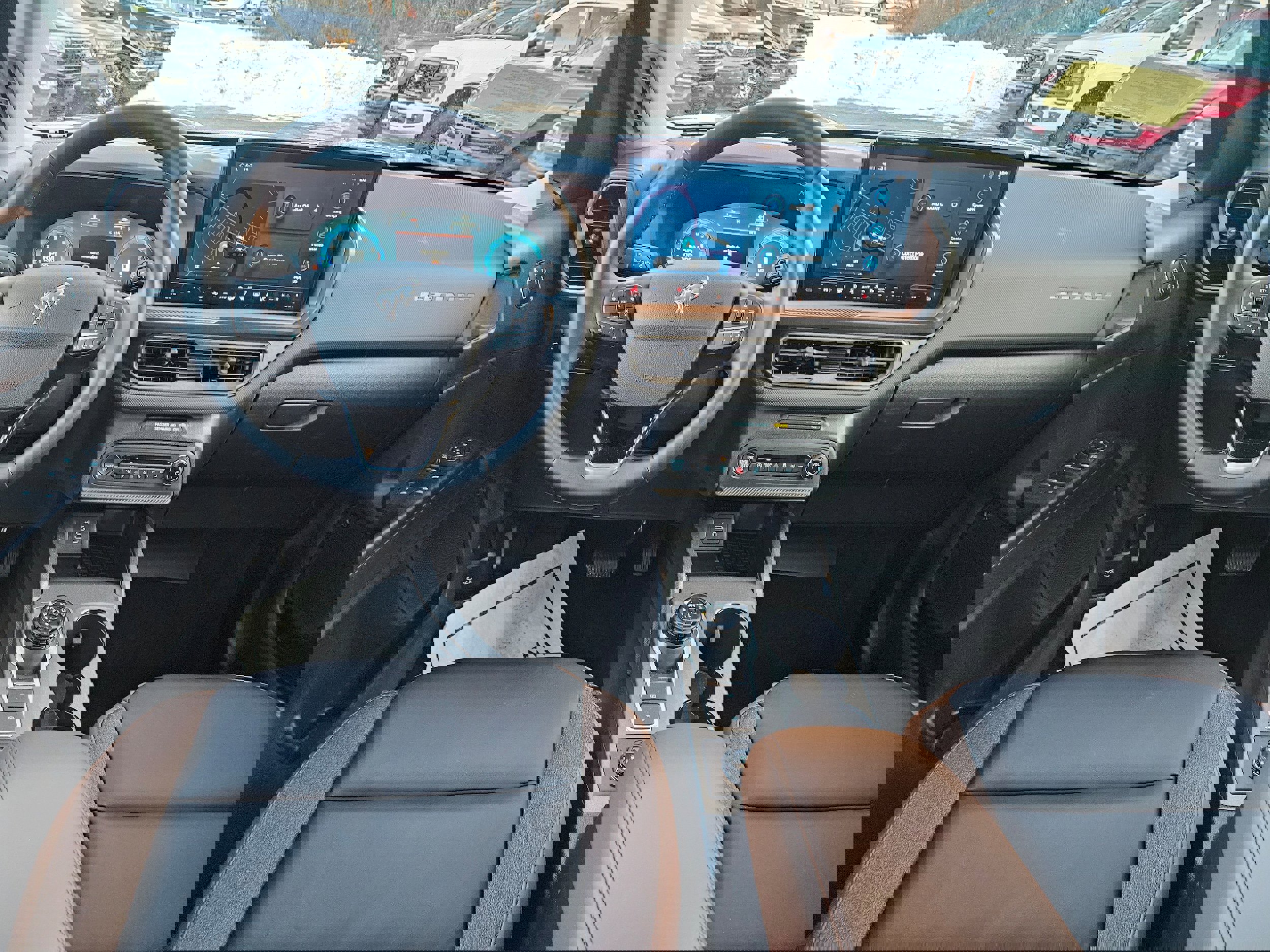 Certified 2025 Ford Bronco Sport Outer Banks w/ Outer Banks Tech Package+ image 12