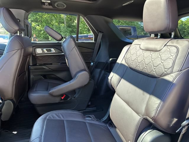 Certified 2025 Ford Explorer Platinum w/ Ultimate Package AWD/4WD image 22