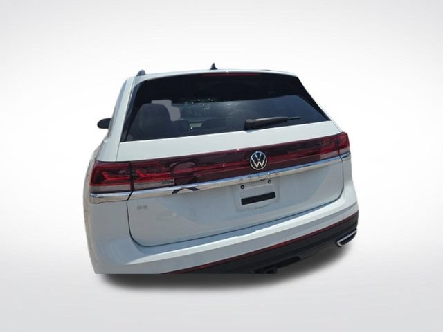 Used 2024 Volkswagen Atlas SE w/ Panoramic Sunroof Package FWD image 4